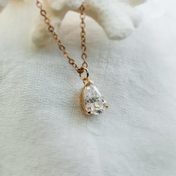 Gold necklace with pear lab created diamond NEO Image