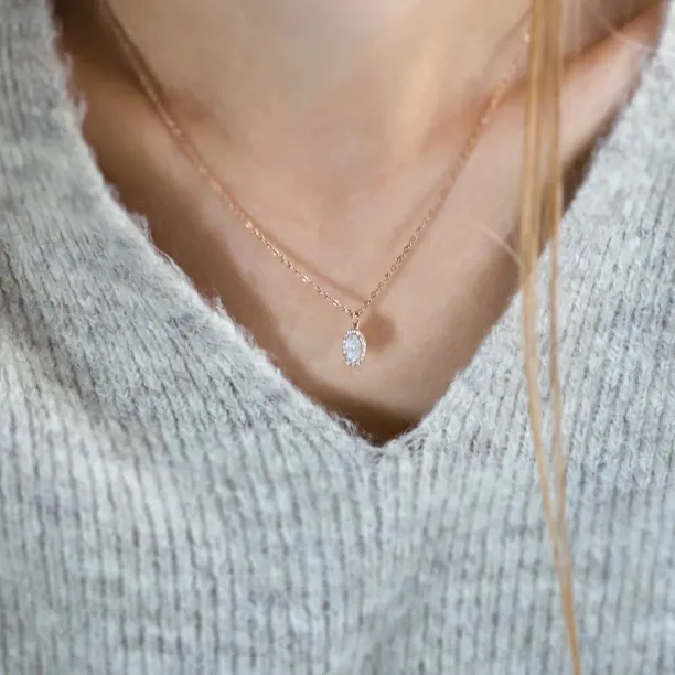 Gold necklace with lab created diamonds GRANA Image