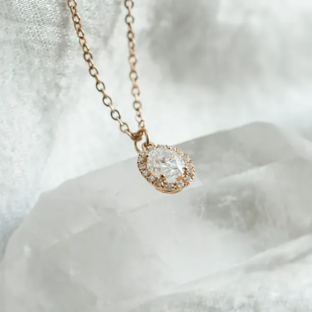 Gold necklace with lab created diamonds GRANA Image