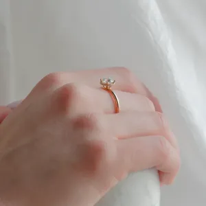 Luxury engagement ring with lab-grown diamonds ISADORA Thumbnail