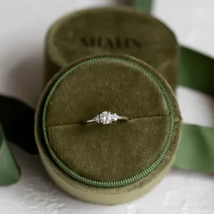 Gold engagement ring with synthetic diamonds MONICA Thumbnail