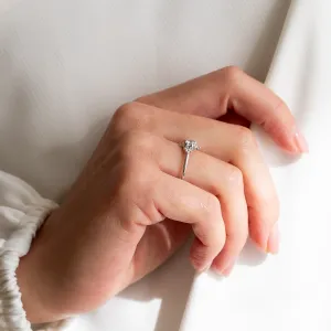 Romantic engagement ring with lab-grown diamonds POMPI Thumbnail