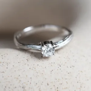 Atypical engagement ring with lab-grown diamond and tree bark surface RIANA Thumbnail