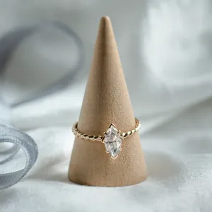 Gold twisted rope ring DAHLIA Thumbnail