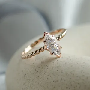 Gold twisted rope ring DAHLIA Thumbnail