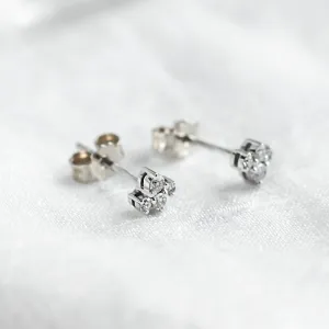 Minimalist gold earrings with diamonds in cluster setting STEPH Thumbnail