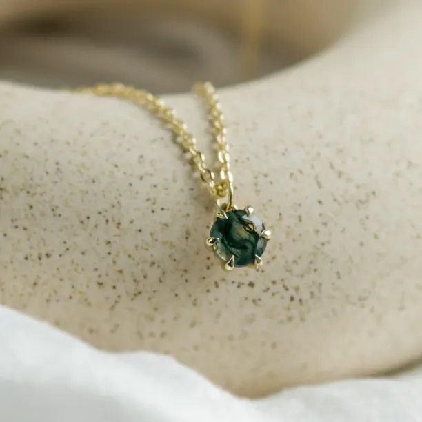 Gold pendant with moss agate MEDA Image