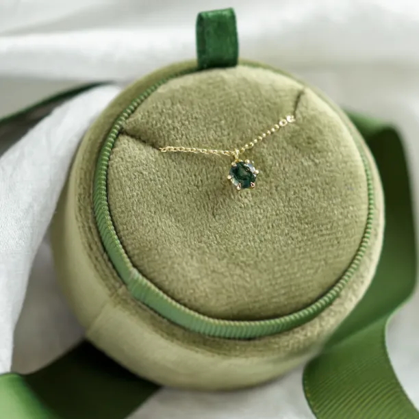 Gold pendant with moss agate MEDA Image