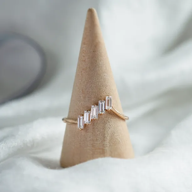 Unusual gold ring with baguette moissanite FRANCES Image