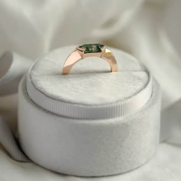 Original east west ring with trendy solid bezel and hexagonal moss agate SEI Image