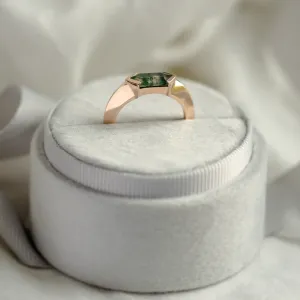 Original east west ring with trendy solid bezel and hexagonal moss agate SEI Thumbnail