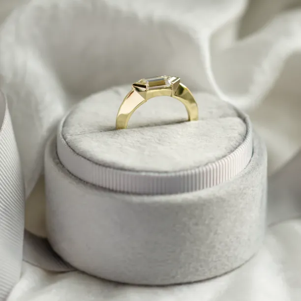 Original massive ring with hexagon moissanite ARA Image