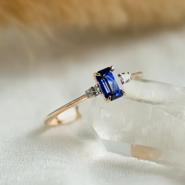 Elegant emerald sapphire and pear diamond ring LEILANI Image