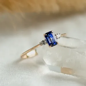 Elegant emerald sapphire and pear diamond ring LEILANI Thumbnail