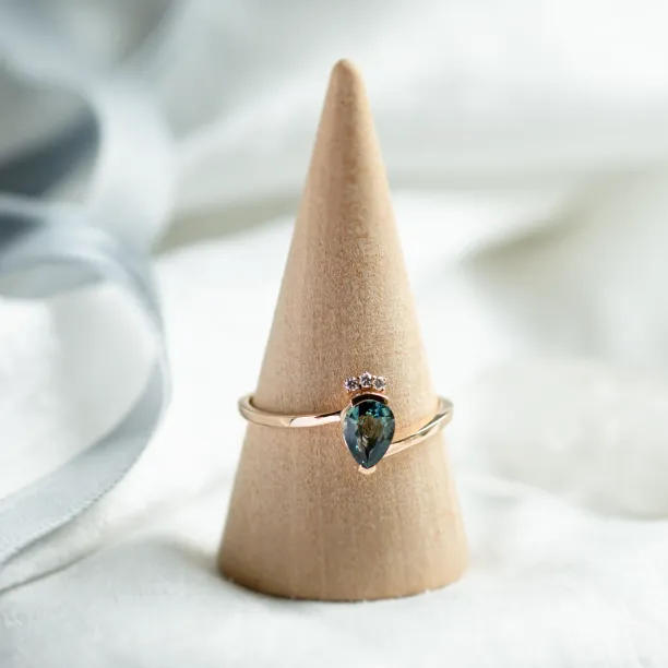 Unique ring with teal sapphire and diamonds LEAH Image