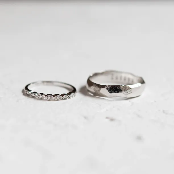 Unusual diamond wedding bands DARLING Image