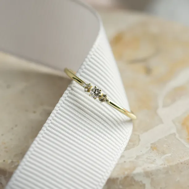 Minimalist engagement ring with diamonds JUDY Image