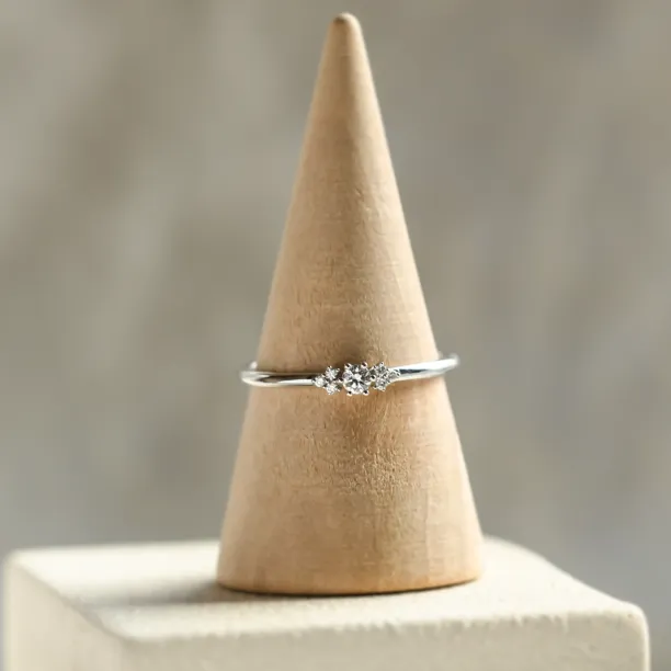 Minimalist engagement ring with diamonds JUDY Image