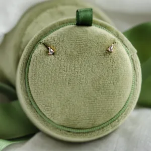 Minimalist gold earrings with pear salt and pepper diamonds NADINE Thumbnail