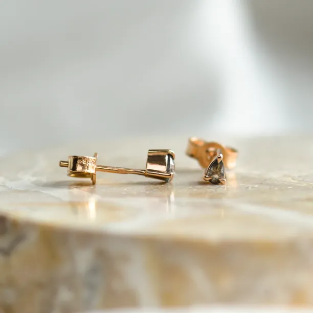 Minimalist gold earrings with pear salt and pepper diamonds NADINE Image