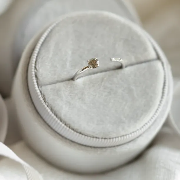 Open ring with salt and pepper diamond and classic diamonds BRAIDY Image