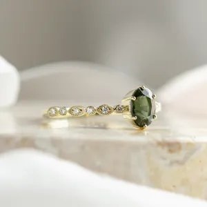 Vintage engagement ring with green sapphire and diamonds MADDIE Thumbnail
