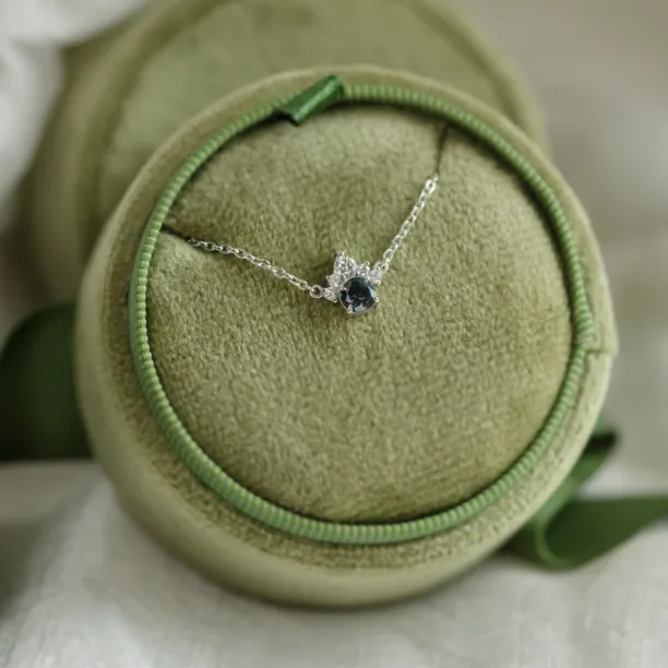 Gold necklace with london blue topaz and diamonds LAM Image