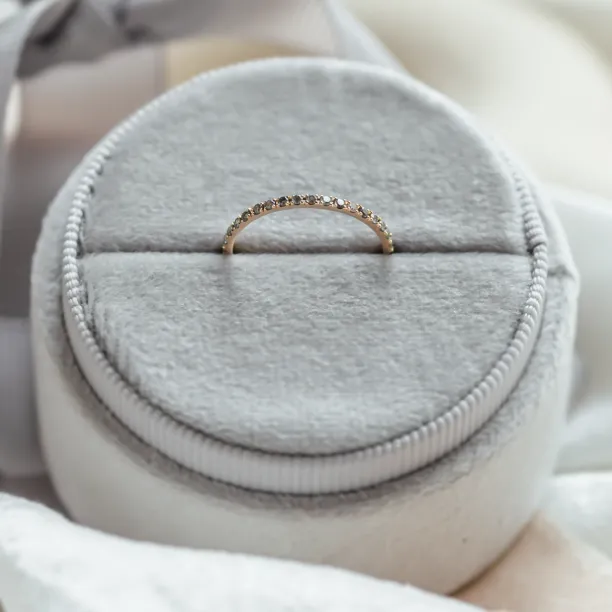 Gold eternity ring with salt and pepper diamonds DOROTHY Image