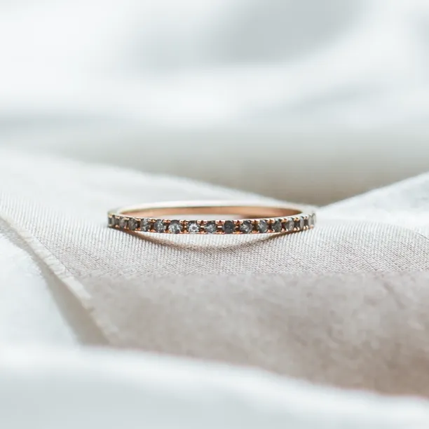Gold eternity ring with salt and pepper diamonds DOROTHY Image