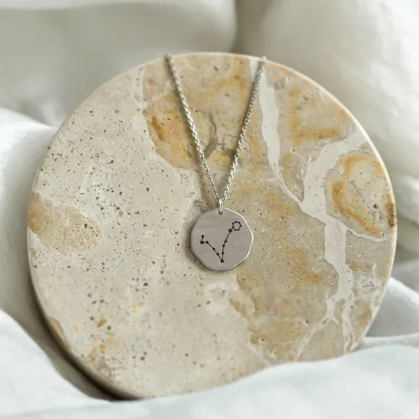 Gold necklace with engraving of the zodiac constellation STELLARIS Image