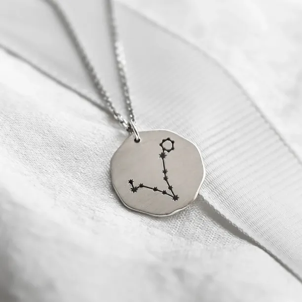 Gold necklace with engraving of the zodiac constellation STELLARIS Image