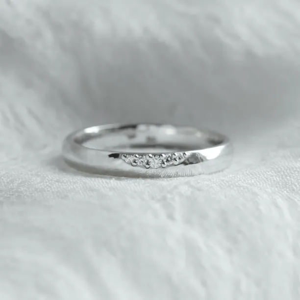 Gold ring with five diamonds NICO Image