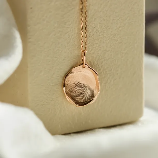 Gold necklace with custom fingerprint PALMER Image