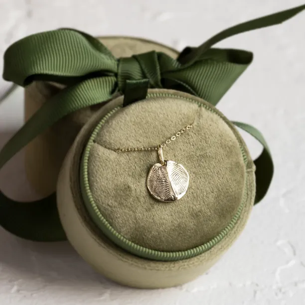 Gold necklace with custom fingerprint PALMER Image