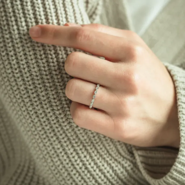 Elegant half eternity ring with diamonds CHRISTIE Image