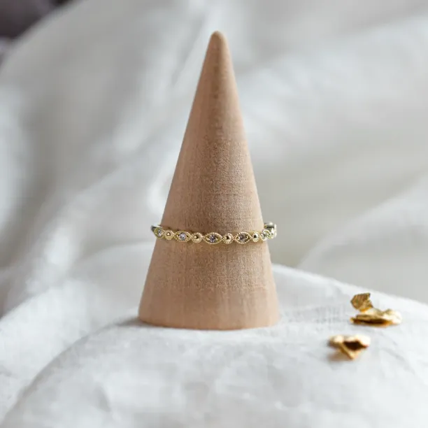 Elegant ring with diamonds in half eternity design and in vintage style CHRISTINA Image