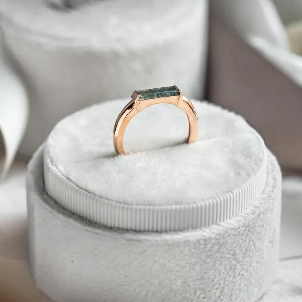 Gold ring with baguette moss agate CATHIA Image