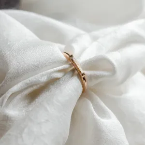 Gold ring with baguette moissanite in art deco style LIA Thumbnail