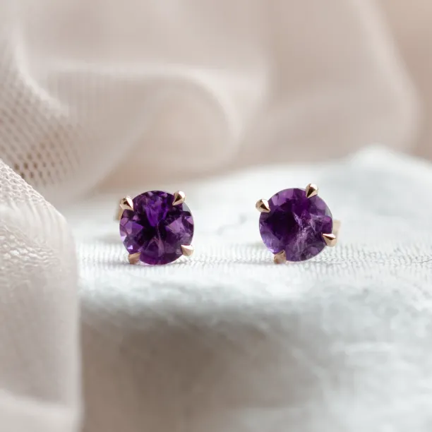 Simple gold earrings with amethysts PURPURA Image