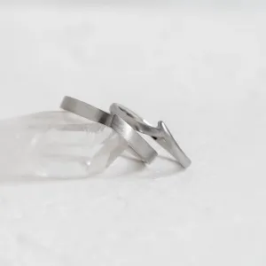 Elegant curved wedding rings SHIRIN Thumbnail