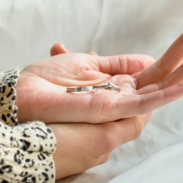 Elegant curved wedding rings SHIRIN Image