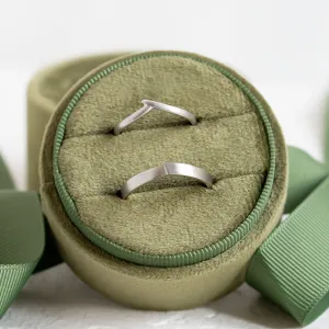 Elegant curved wedding rings SHIRIN Thumbnail
