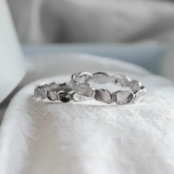 Unusual wedding rings with organic structure LISA Image