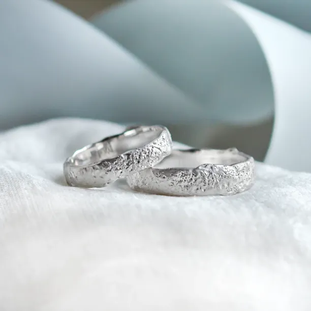 Atypical wedding rings with special surface MOONLIGHT Image