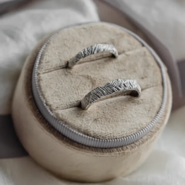 Atypical wedding rings with unique structure KYRA  Image