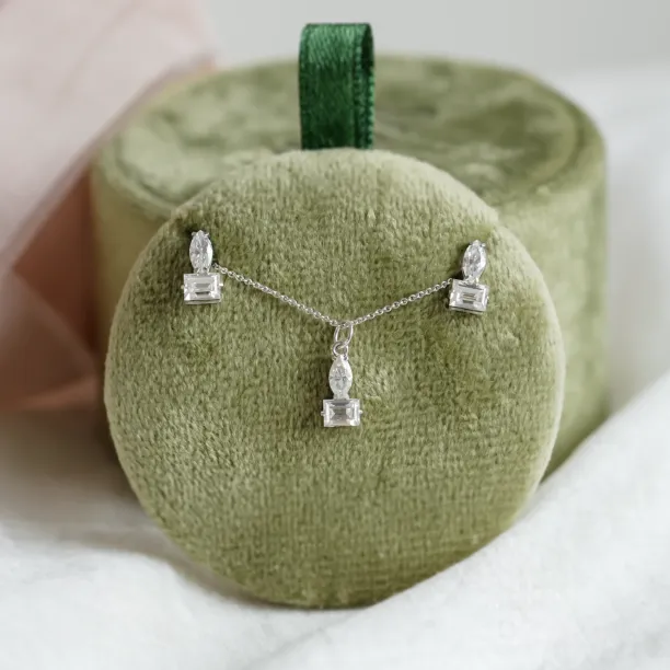 Jewelery set with marquise and baguette moissanites HOLLY Image