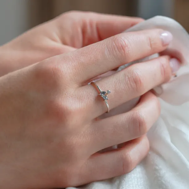 Gold jewelry set with salt and pepper diamonds in cluster style SHIRLEY  Image