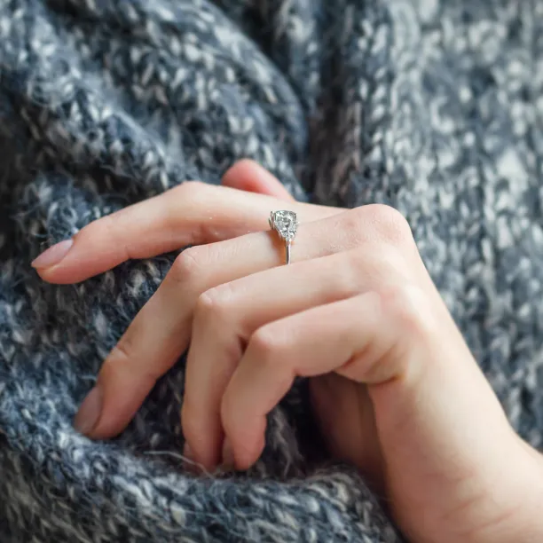 Luxury atypical ring with moissanites GINNY Image