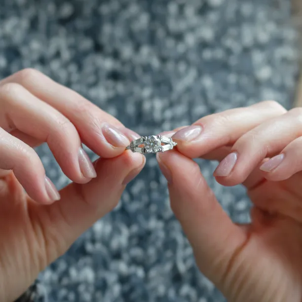 Luxury atypical ring with moissanites GINNY Image