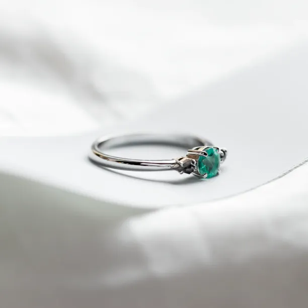 Gold ring with emerald and kite salt and pepper diamonds KIM Image